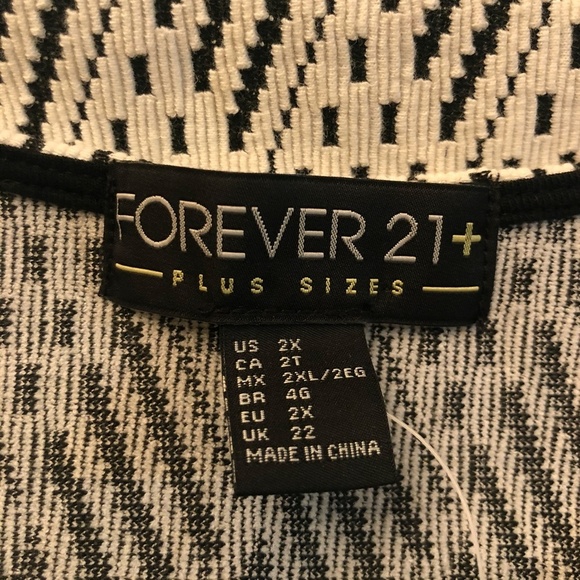 *FOREVER 21+* Sleeveless Knit Crop Top Size 2X - Picture 7 of 7
